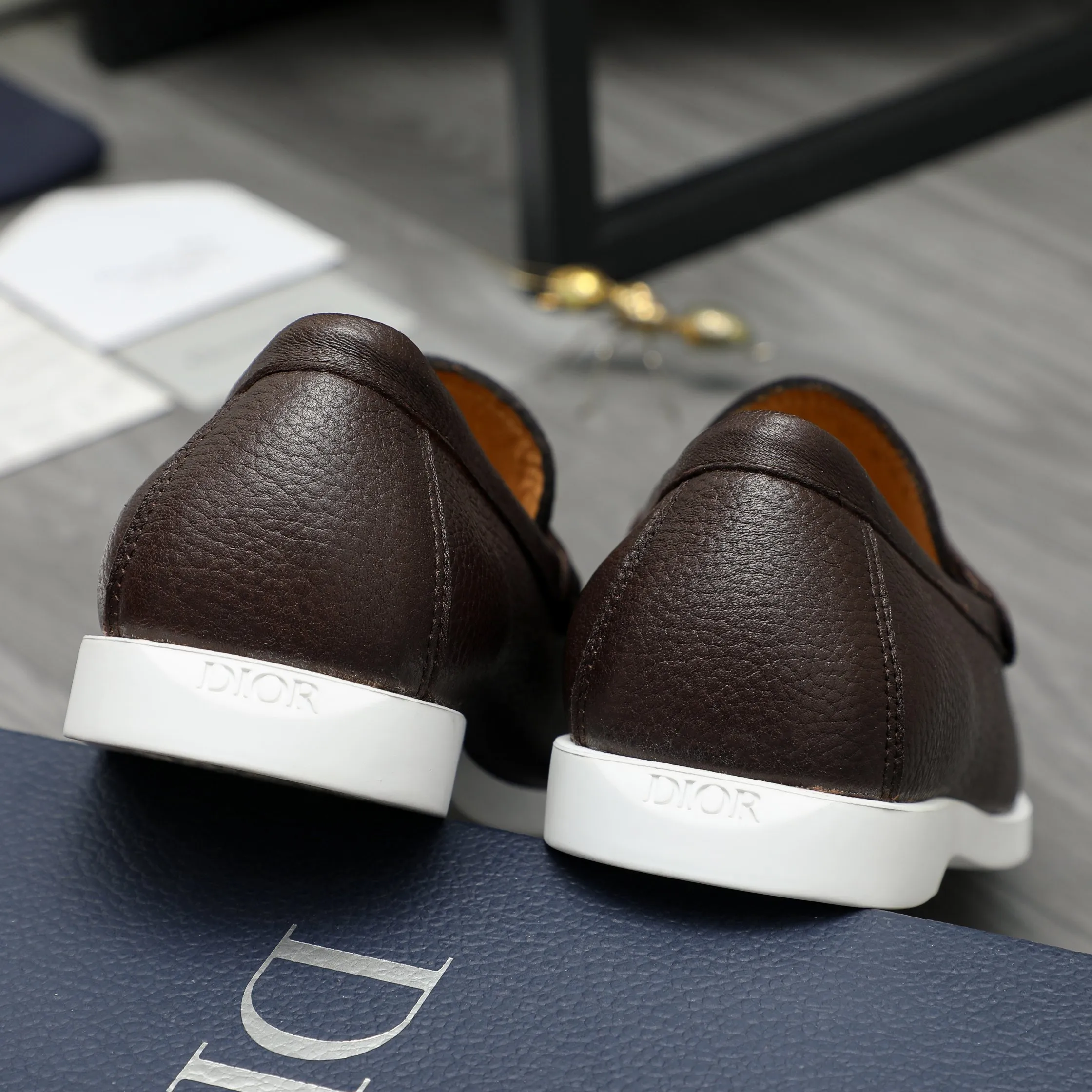 Men's shoes 💰460 Product trademark: Dior "Dior" casual slip-on leather shoes Regular size: 39-44 Product material: Selected pebbled cowhide upper, cowhide lining, rubber outsole